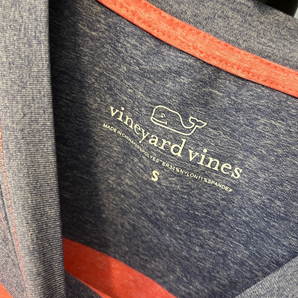 Vineyard Vines Men's Rashguard - Small - Picture 3 of 4